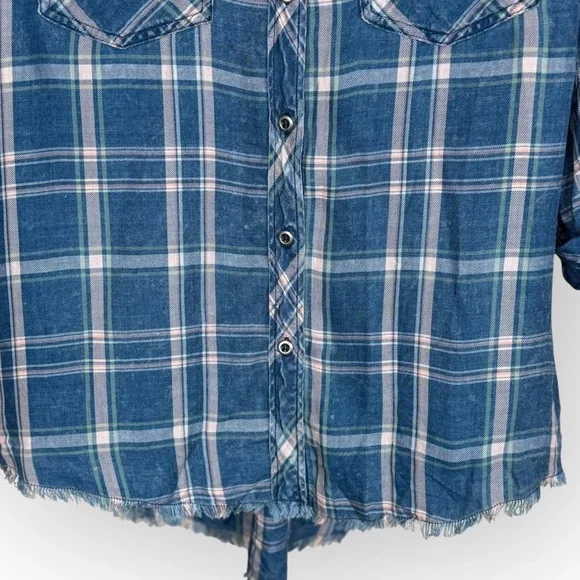 Casual Blue Plaid Button Down Shirt - Picture 3 of 11